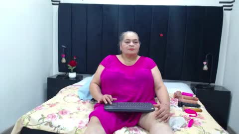 Snapshot of queenmature chatting on March 2, 2026, 7:54 pm VickyBoobss online show from March 2, 2026, 7:54 pm