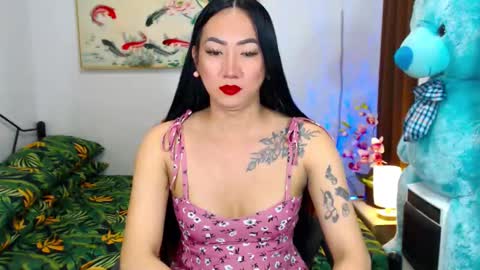 Snapshot of queenmistressts chatting on January 22, 2025, 9:54 pm QUEEN online show from January 22, 2025, 9:54 pm