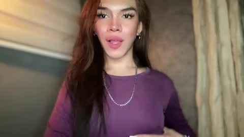 QUEEN online show from November 9, 2025, 10:52 pm