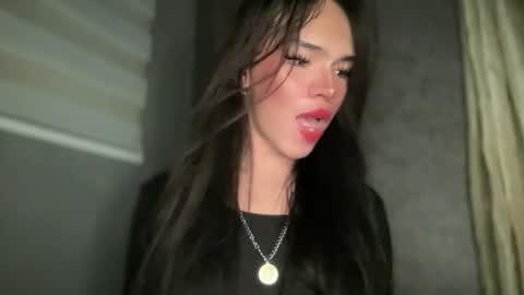 QUEEN online show from March 28, 2026, 7:46 pm