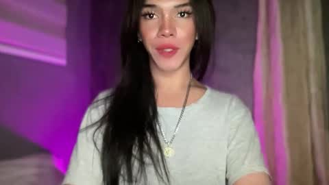 QUEEN online show from April 12, 2026, 2:11 pm