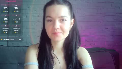 QueenOfModels online show from February 12, 2026, 5:57 am