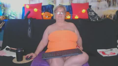 QueenPammy online show from October 31, 2025, 11:22 am