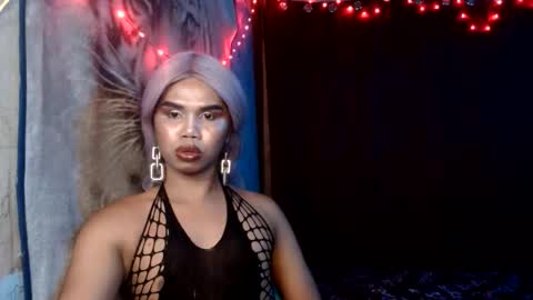 queenpinayebony_xx online show from May 28, 2026, 3:09 pm
