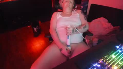 Liz Lezzistrata online show from June 29, 2026, 2:29 am