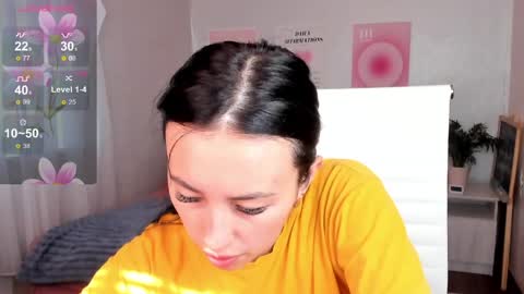 Snapshot of queitsharm_ chatting on May 12, 2026, 6:43 am Anna online show from May 12, 2026, 6:43 am