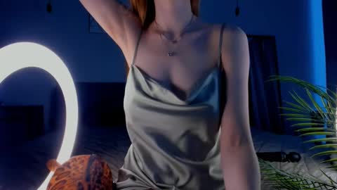 Teri  My favorite vibes 77 101 222 666 online show from February 15, 2025, 6:12 am