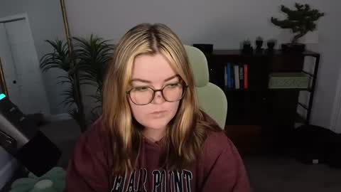 Bri online show from September 17, 2025, 2:57 am