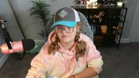 Bri online show from November 25, 2025, 12:43 am