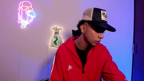 quetzal_coatl_ online show from November 11, 2025, 8:09 pm