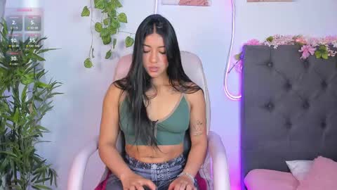 Snapshot of quiinn__bx chatting on April 19, 2026, 6:21 pm online show from April 19, 2026, 6:21 pm