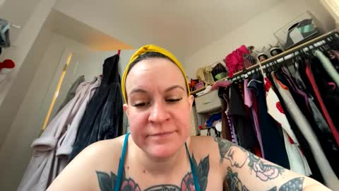 Snapshot of quinnofspades chatting on February 13, 2025, 2:20 pm quinnofspades online show from February 13, 2025, 2:20 pm