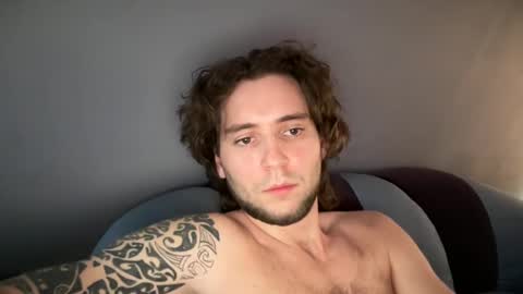 Snapshot of quriff chatting on March 3, 2025, 2:15 pm quriff online show from March 3, 2025, 2:15 pm