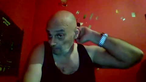 qwertyuiop22348015 online show from April 3, 2026, 6:50 pm