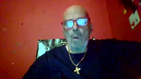 qwertyuiop22348015 online show from April 18, 2026, 7:58 pm