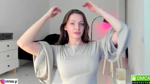 Snapshot of r00xvel chatting on October 4, 2025, 8:34 am r00xvel online show from October 4, 2025, 8:34 am