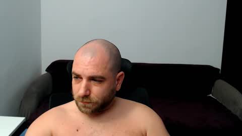 R0bila online show from September 24, 2025, 10:35 pm