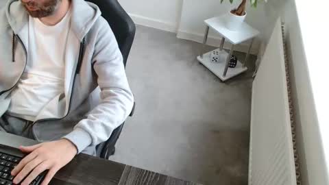 Rare online show from November 22, 2025, 10:14 am