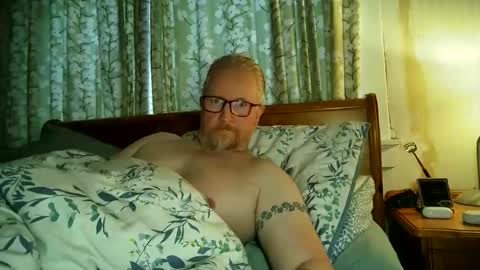 Snapshot of r_o_h_a_n_r_o_o_m chatting on January 7, 2026, 1:46 pm r_o_h_a_n_r_o_o_m online show from January 7, 2026, 1:46 pm