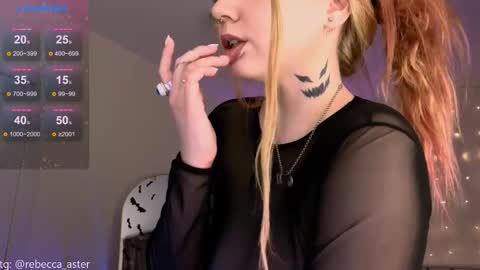 Rebecca  Becc online show from November 13, 2025, 3:55 pm