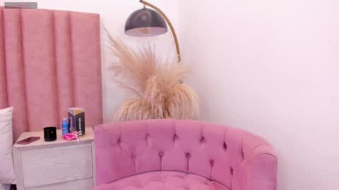 Snapshot of rachel_ruso chatting on May 28, 2026, 1:19 pm RACHEL online show from May 28, 2026, 1:19 pm