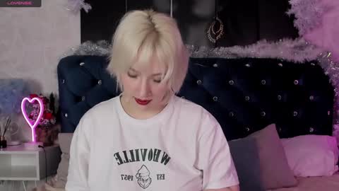 Snapshot of rachelcart chatting on January 15, 2025, 4:04 am RachelCart online show from January 15, 2025, 4:04 am