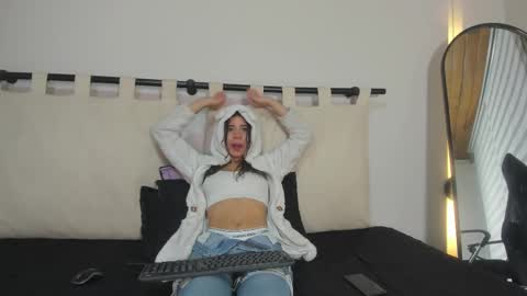 Snapshot of rachell_criss chatting on February 12, 2025, 6:51 am Rachell online show from February 12, 2025, 6:51 am