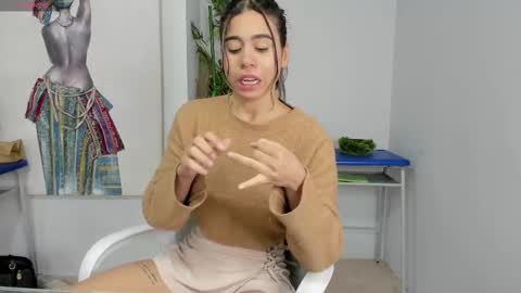 Snapshot of rachell_criss chatting on February 18, 2025, 7:54 am Rachell online show from February 18, 2025, 7:54 am