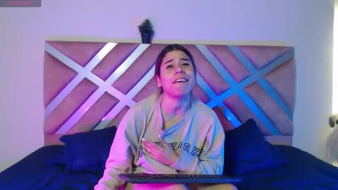 Snapshot of rachell_criss chatting on September 26, 2025, 3:54 am Rachell online show from September 26, 2025, 3:54 am