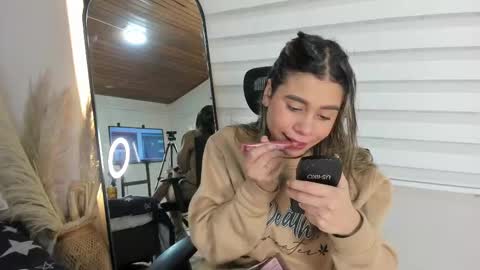 Snapshot of rachell_criss chatting on October 30, 2025, 4:36 am Rachell online show from October 30, 2025, 4:36 am