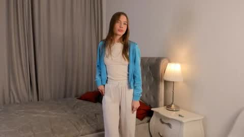 Snapshot of rachellhorta chatting on November 19, 2025, 7:36 pm Kaylee online show from November 19, 2025, 7:36 pm