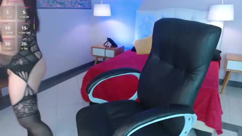 rachellparker_ online show from November 10, 2025, 11:20 am