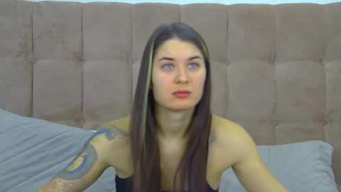 RachellSimpson online show from January 19, 2026, 6:17 am