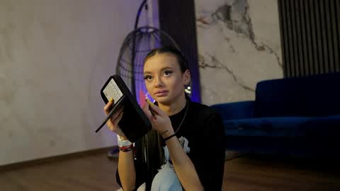 Ann online show from April 17, 2026, 4:26 am