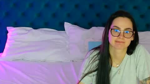 sweet peach online show from February 17, 2026, 2:35 pm