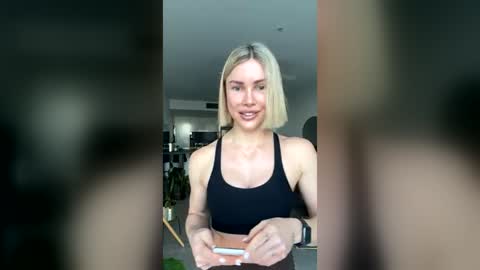Snapshot of raepeaks chatting on July 4, 2026, 9:54 pm Rae online show from July 4, 2026, 9:54 pm