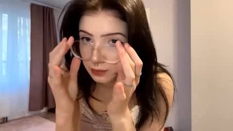 Riya online show from November 12, 2025, 10:04 am