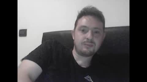 raffapelle49 online show from May 18, 2026, 7:20 pm