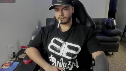 ragnar_lothbrok77 online show from February 2, 2026, 9:35 pm