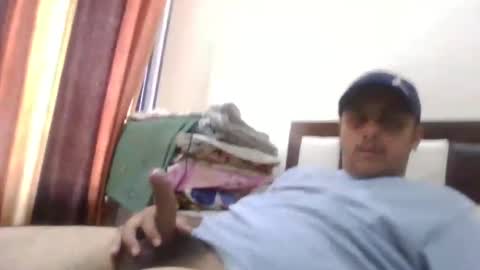 Snapshot of rahuldave007 chatting on December 13, 2024, 6:42 am Dave online show from December 13, 2024, 6:42 am