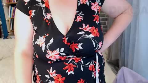 Snapshot of rainbowladyy chatting on September 27, 2025, 3:00 am rainbowladyy online show from September 27, 2025, 3:00 am