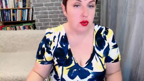 rainbowladyy online show from October 23, 2025, 2:44 am
