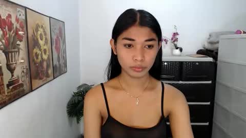 raindrizzle1706 online show from April 10, 2026, 10:53 am