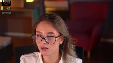 Snapshot of raisadoll chatting on October 20, 2025, 10:16 am Raisa online show from October 20, 2025, 10:16 am