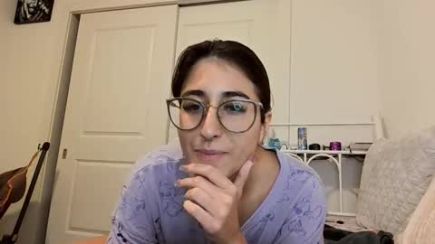 Ray Ray online show from October 16, 2025, 4:02 am