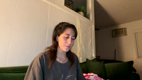 Snapshot of raiyvyn chatting on March 29, 2026, 2:33 am Ray Ray online show from March 29, 2026, 2:33 am