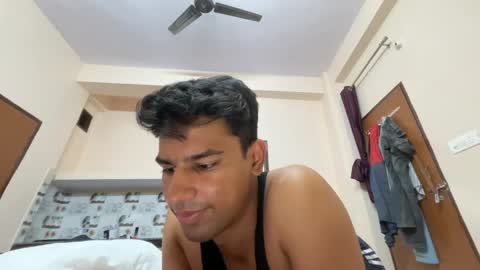 Snapshot of raju_smith chatting on November 4, 2025, 6:01 am raju_smith online show from November 4, 2025, 6:01 am