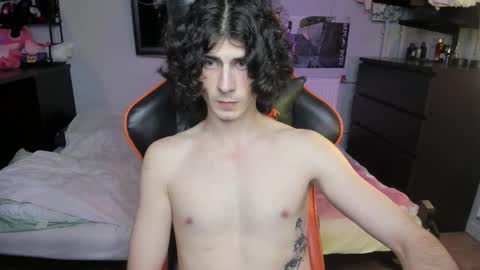 kirill online show from October 19, 2025, 1:23 pm