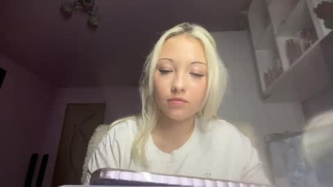 Emma online show from May 25, 2026, 6:25 pm