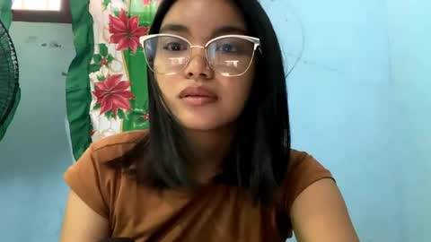 Ava online show from April 10, 2026, 6:51 am